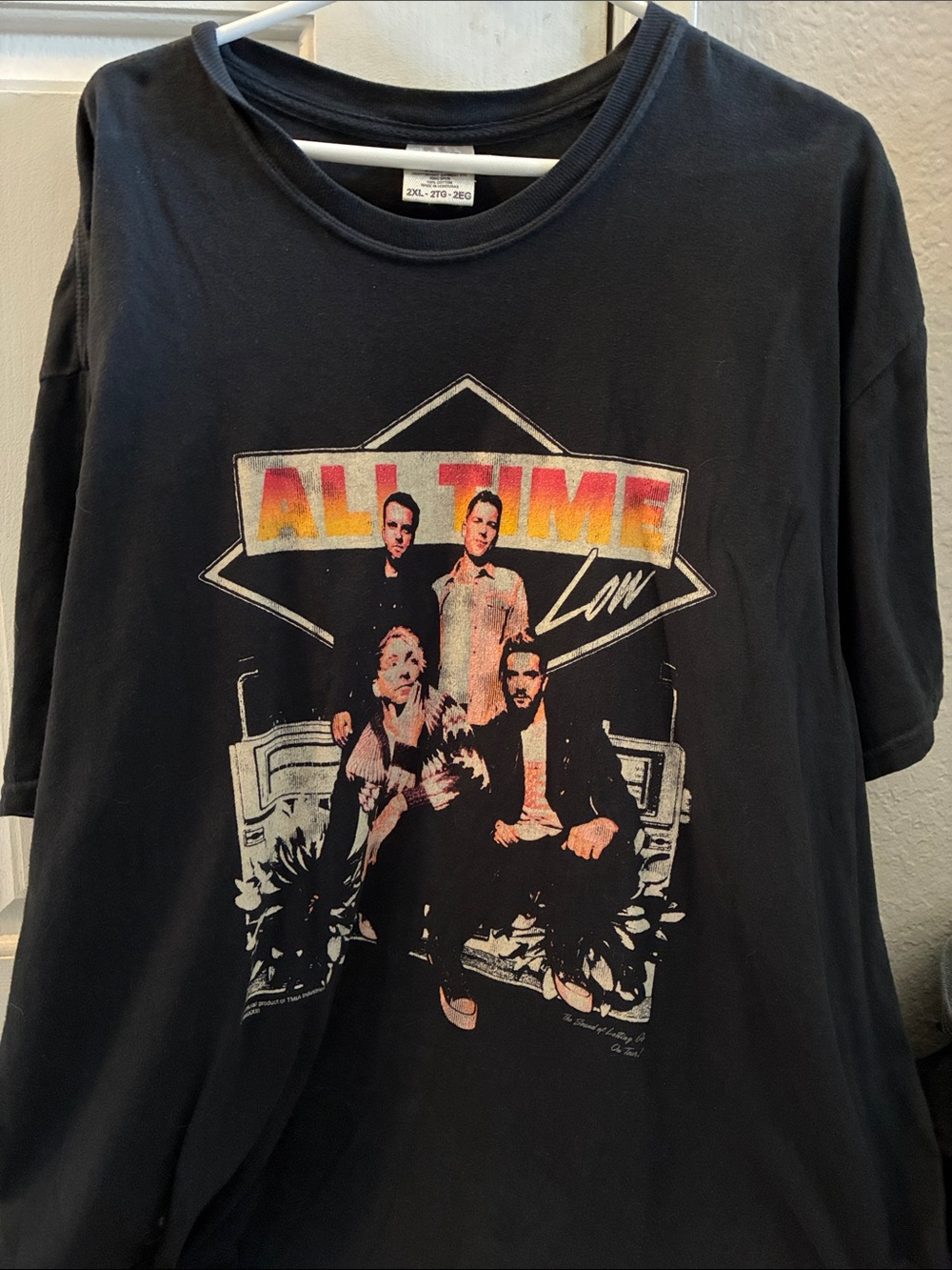 Graphic Band Tee - Black